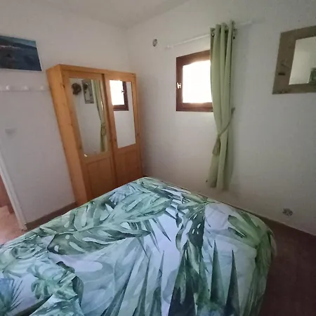 60 M2 Climatise 2 Adultes Max Et 2 Enfants Piscine Partagee