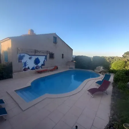 60 M2 Climatise 2 Adultes Max Et 2 Enfants Piscine Partagee
