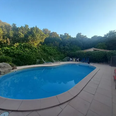 60 M2 Climatise 2 Adultes Max Et 2 Enfants Piscine Partagee Apartmán *