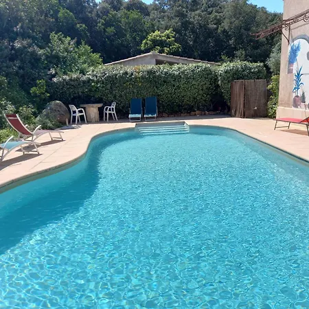 60 M2 Climatise 2 Adultes Max Et 2 Enfants Piscine Partagee Apartmán *